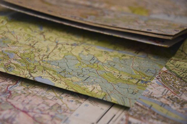 Display basic map reading skills